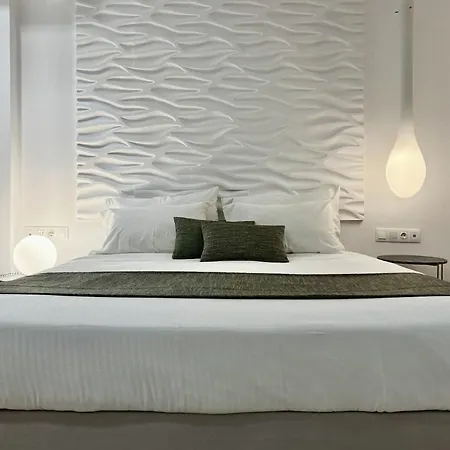 Hotel Ionian By Bruskos 3*