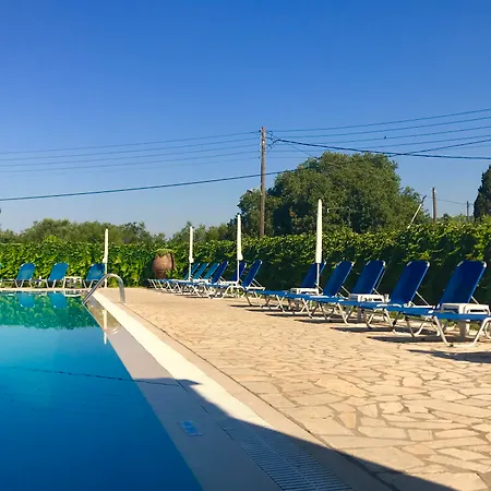 מלון Ionian By Bruskos 3*
